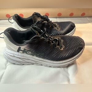 Hoka Rincon 3 women Black and White size 9B Running Shoes